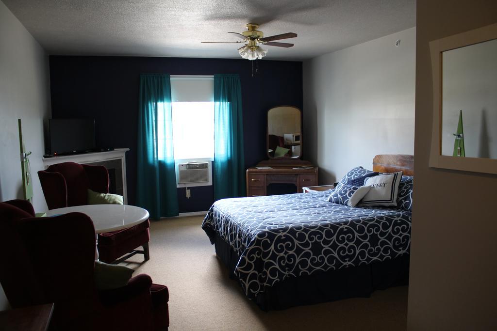 Mccracken Country Inn Hinton Kültér fotó
