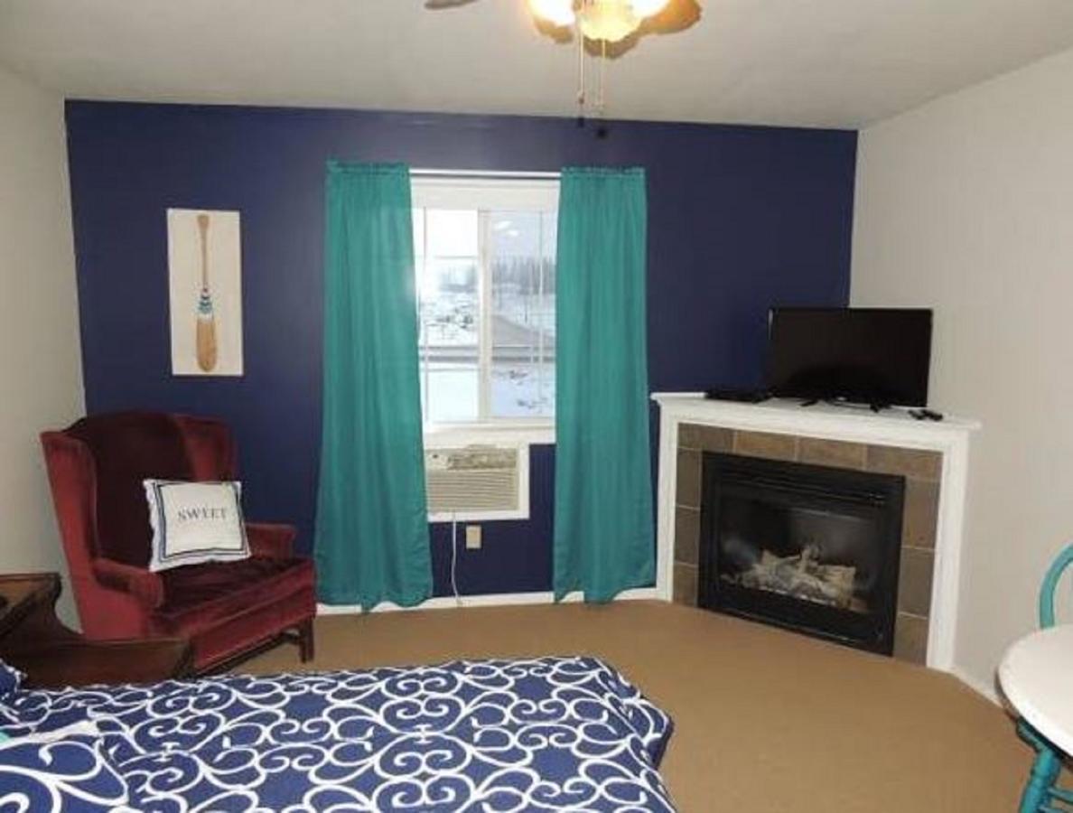 Mccracken Country Inn Hinton Kültér fotó